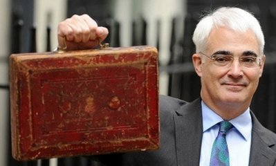 英国政府将向富人征收高税“劫富济贫”（图）