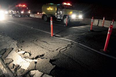 美墨边境复活节发生7.2级强震 2人死亡百人受伤