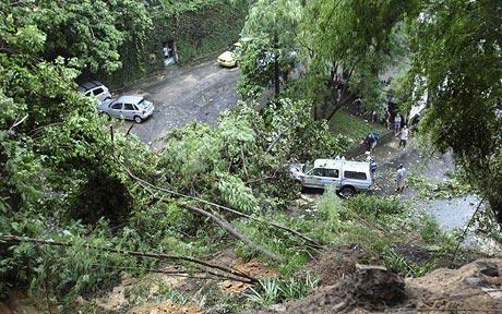 巴西里约州暴雨致96人死亡 宣布进入紧急状态