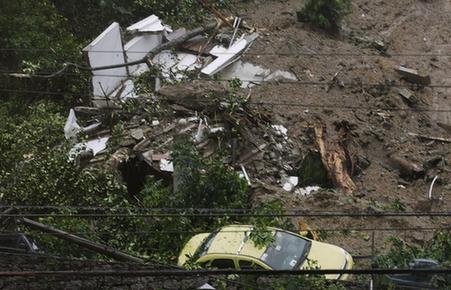 巴西罕见暴雨95人亡 气候异常设施落后是罪首