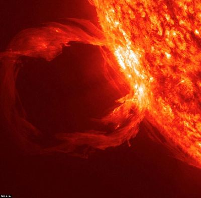 美国航空航天局公布新卫星拍摄的惊人太阳照片