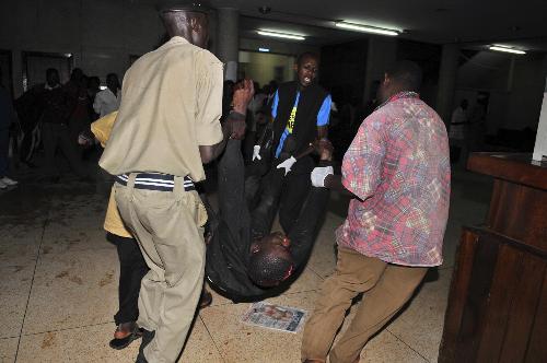 乌干达首都两起爆炸事件造成至少23人死亡