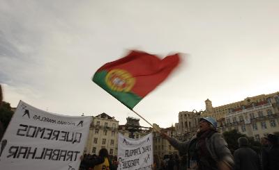 葡萄牙爆发22年来最大规模罢工 300万人上街抗议政府减薪
