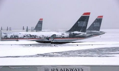 美国纽约两大国际机场暴雪后恢复运营