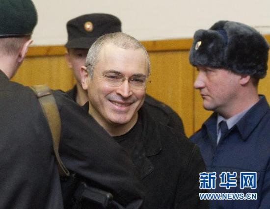 俄前首富霍多尔科夫斯基被判13年半监禁
