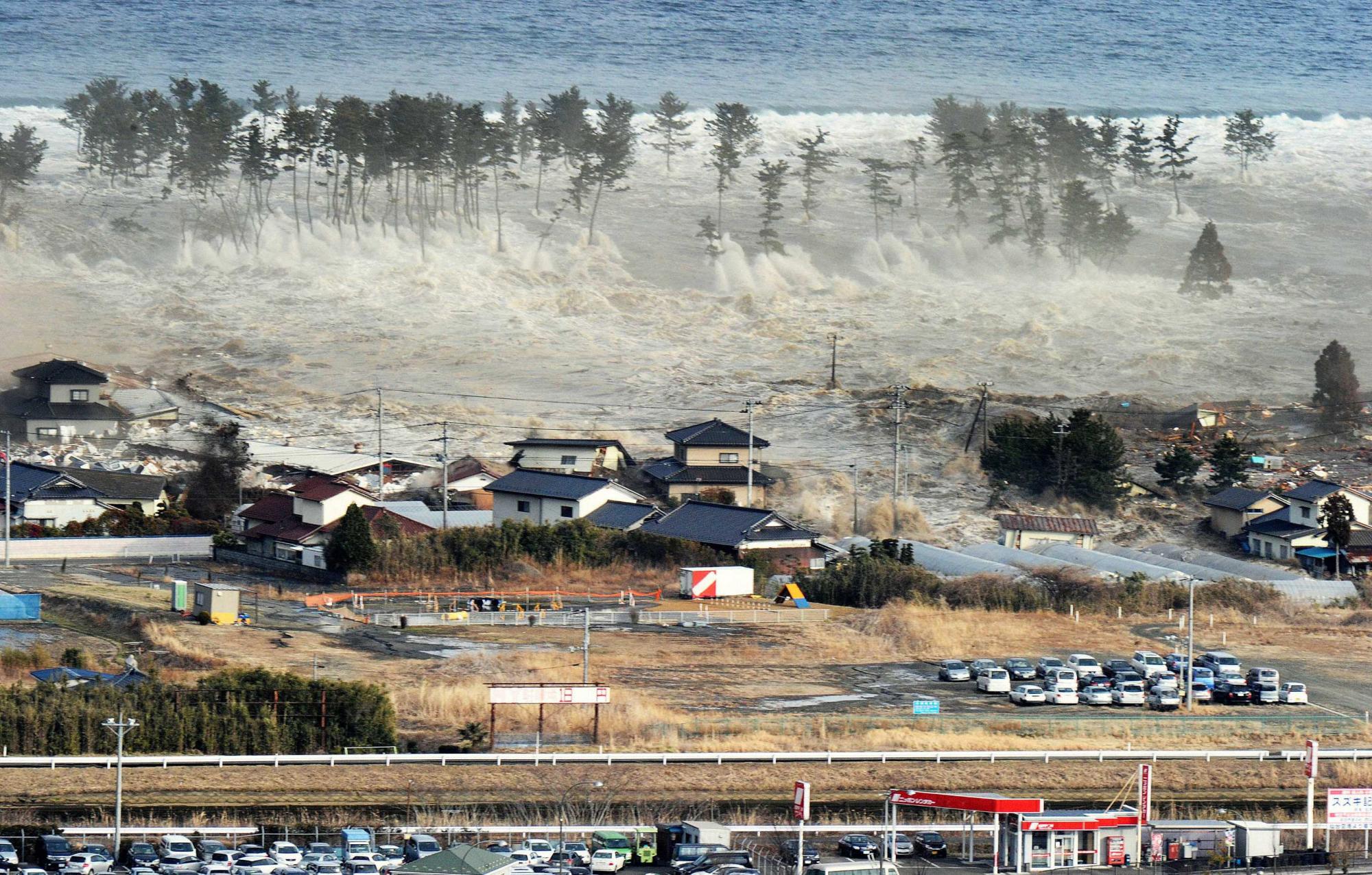 海水吞噬宫城县大批房屋农田