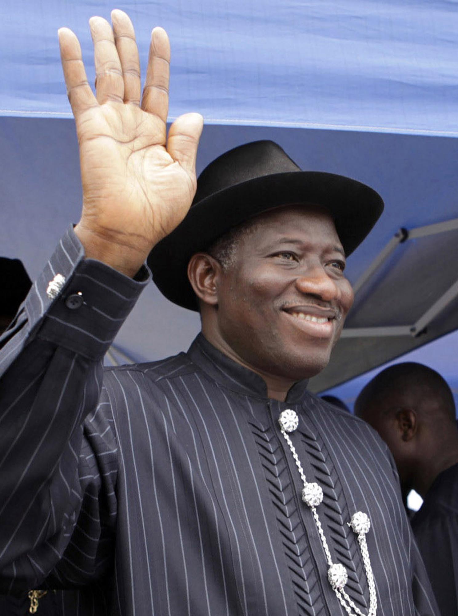 尼日利亚大选后发生骚乱总统乔纳森呼吁各方冷