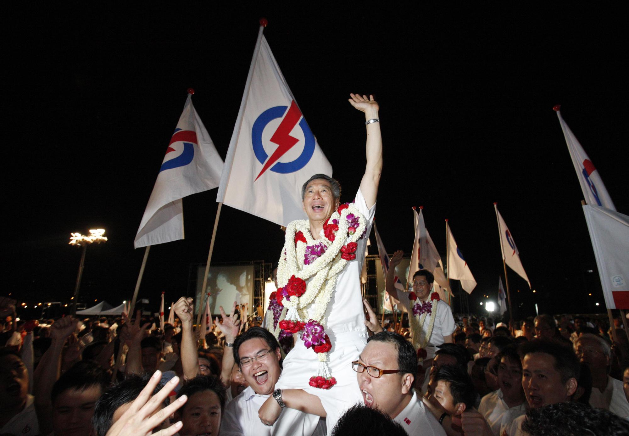新加坡大选执政党大胜不足喜 反对党创历史踢外长出局