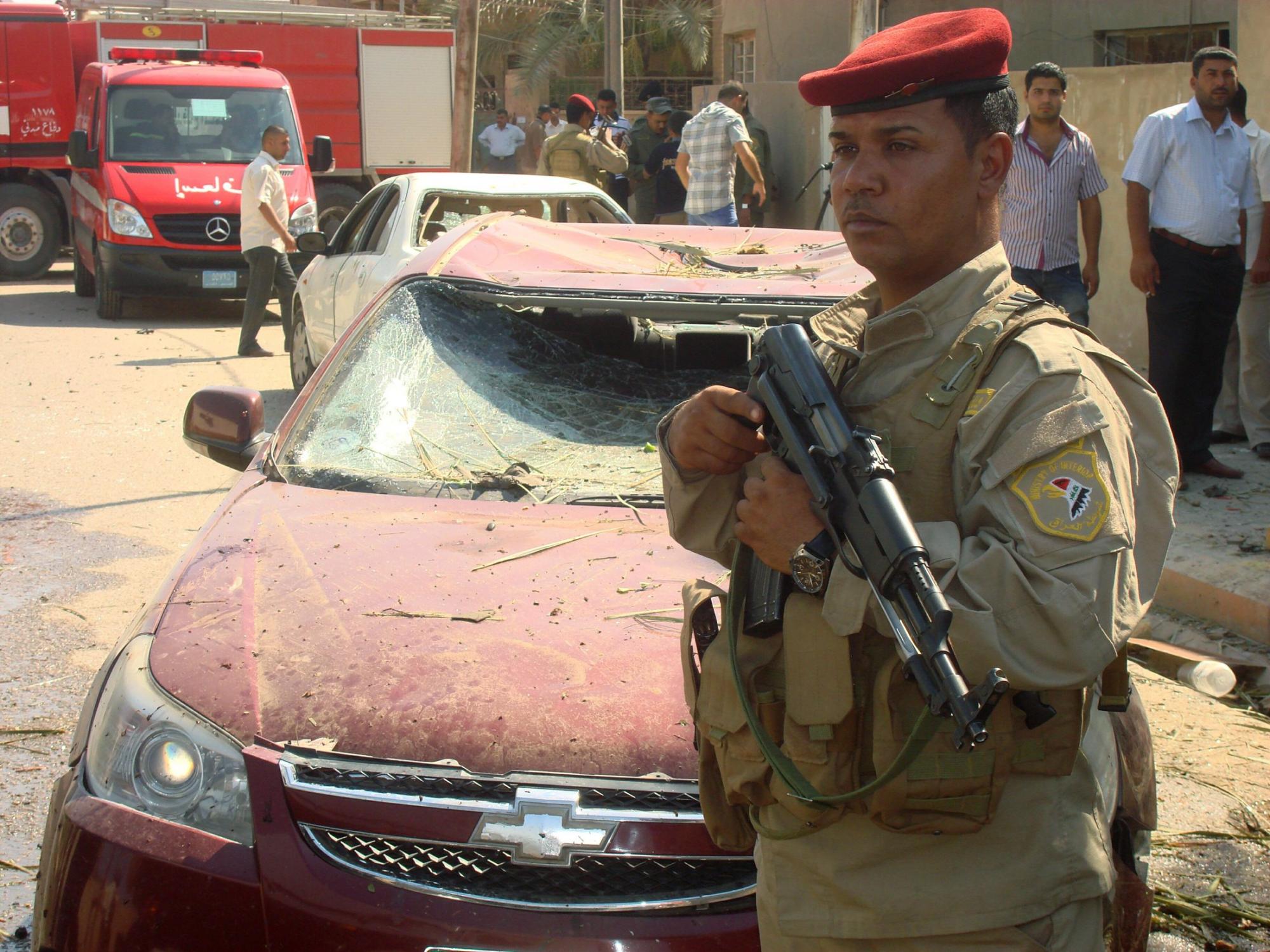 伊拉克一省长家外两起爆炸致死25人 暴力频仍使美军去留成难题