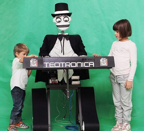 捡垃圾、弹钢琴 机器人技术令人惊讶