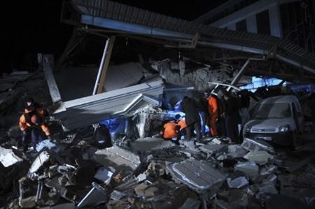土耳其5.7级地震致旅馆倒塌上百人被埋