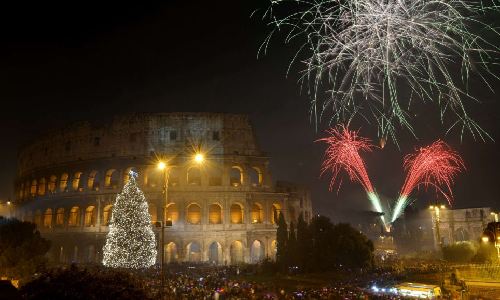 悉尼炫彩焰火、时代广场倒计时 世界各地喜迎新年