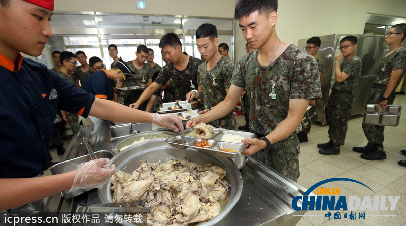 美味大补超幸福！韩国陆军训练食谱加入鲍鱼参鸡汤