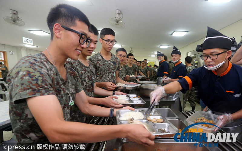 美味大补超幸福！韩国陆军训练食谱加入鲍鱼参鸡汤