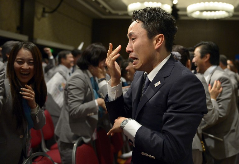 东京获得2020年夏季奥运会举办权 民众喜极而泣