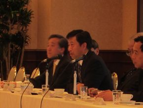 驻日本使馆韩志强公使在经济同友会发表演讲