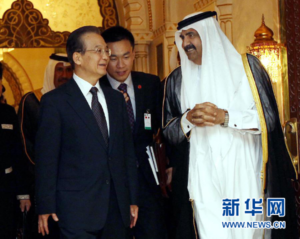 温家宝会见卡塔尔埃米尔哈马德