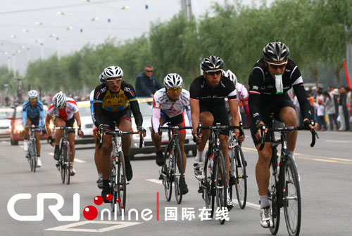 “网络媒体青海行”记者聚集第八届环青海湖国际公路自行车赛