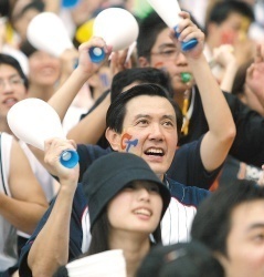 台棒球教育“着魔” 球员打架偷钱不念书