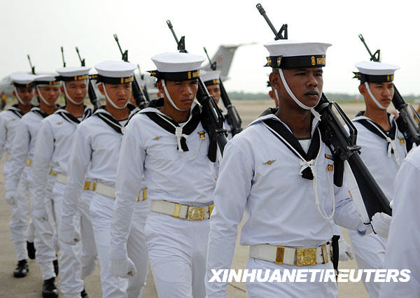 “金色眼镜蛇”军演在泰国举行[组图]