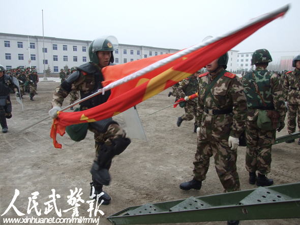武警部队多路赶赴青海地震灾区
