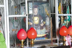 组图：湖南省委副书记访台 祭拜湘军英灵