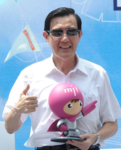 台湾“最男人”网络票选:卢彦勋第一 马英九第三