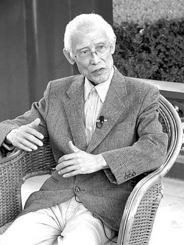 余光中:写<乡愁>用20分钟 感情酝酿了20年(图)