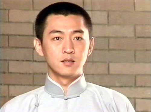 昔日琼瑶剧小生如今老成大叔