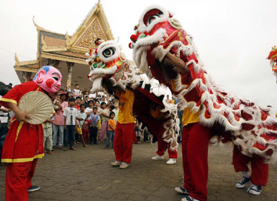 图:中国影响日益提高 海外热闹庆贺春节