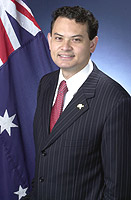 澳议员谈中澳美“三角恋”称澳将成中国“能源银行”