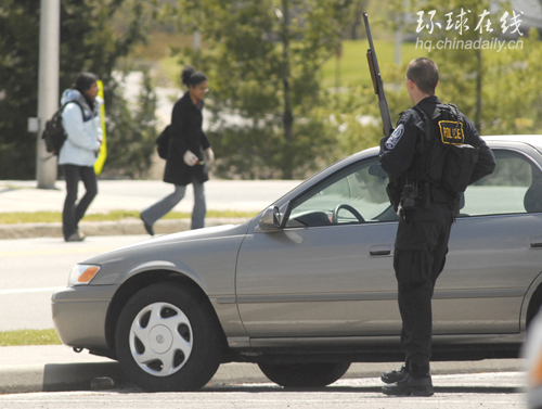 美国大学校园发生枪击案 33人死亡(组图)