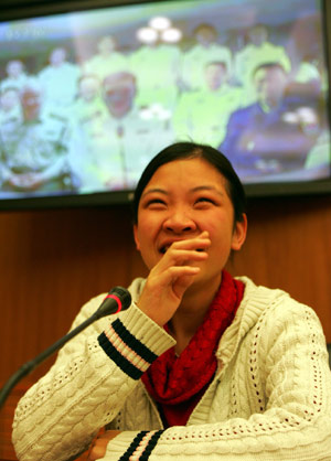 中国日报特派记者王辉与家人进行越洋视频通话