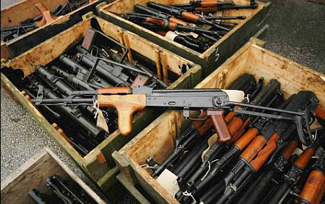 美海豹特种兵走私武器卖给毒贩 曾参演变形金刚3