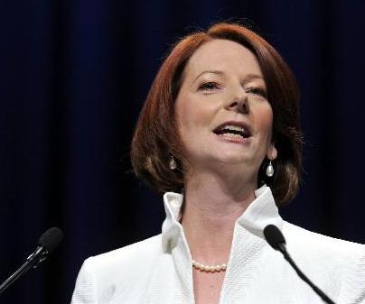 喜剧虚构澳女总理国旗裹身性爱场面 遭猛批