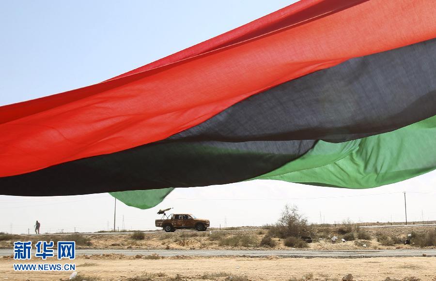 利比亚执政当局在卡扎菲老家进攻因人体盾牌受阻