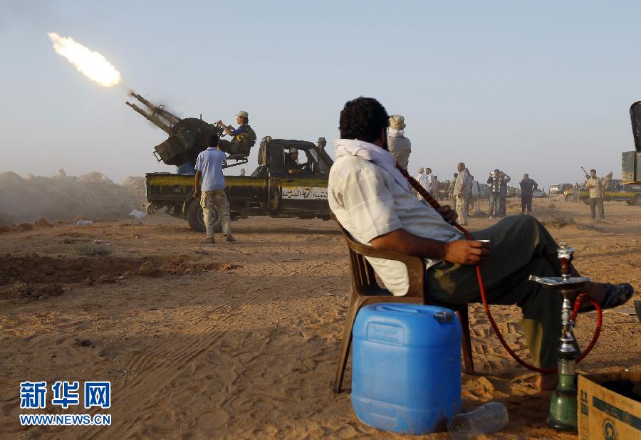 利比亚执政当局在卡扎菲老家进攻因人体盾牌受阻