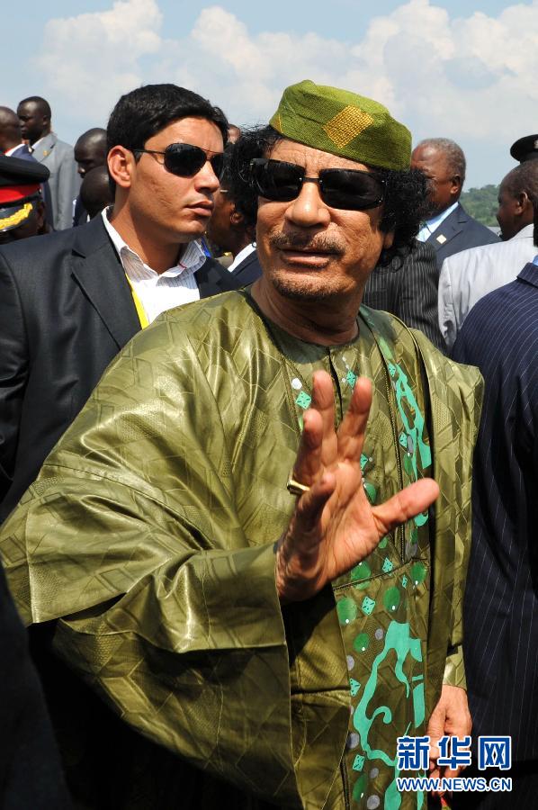 利比亚执政当局在卡扎菲老家进攻因人体盾牌受阻