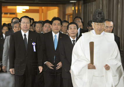 日本68名议员参拜靖国神社 无阁僚或官员参拜