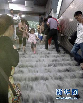 北京“暴雨积涝” 是考验更是考问