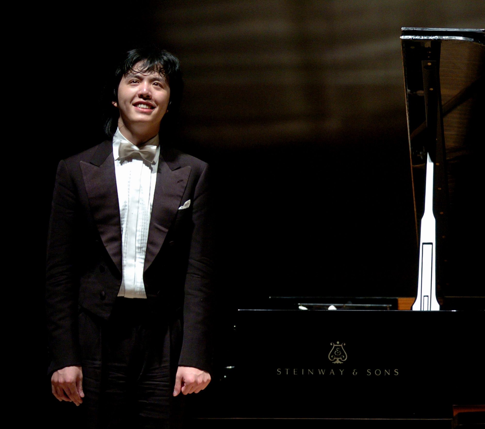 李云迪携手华纳 首次挑战演奏指挥全球发布肖邦协奏曲大碟