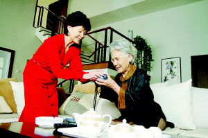 归亚蕾40年媳妇熬成麻辣婆婆(图)