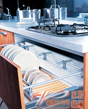 隔板收纳 灶台下4种储物方法(图)
