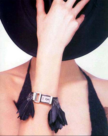 另类时尚手表戴法