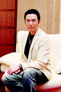 温兆伦出演《爱在战火纷飞时》当革命志士