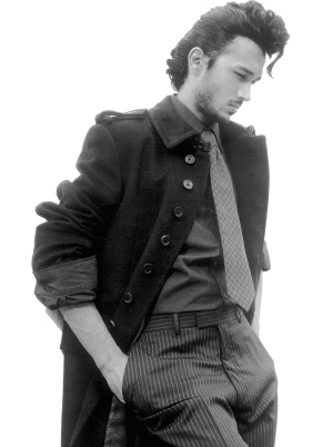 西装宫廷风潮暗涌 地位品位的名片(组图)