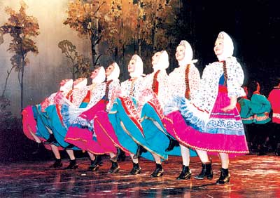 俄罗斯国立模范小白桦歌舞团