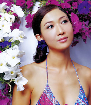 吴绮莉妖娆写真亮相