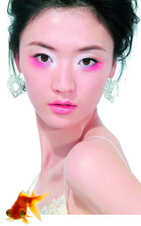 时尚妆容双眸复活记(图)