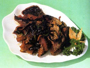 夏日祛湿豆鲫鱼汤(图)